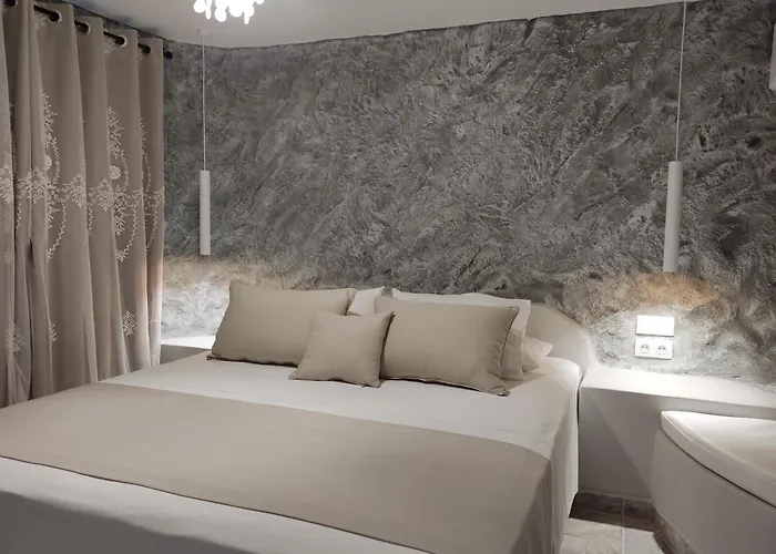 公寓式酒店 Aegean Castle Andros - Adults Only 4*