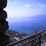 Aegean Castle Andros - Adults Only מלון דירות 4*