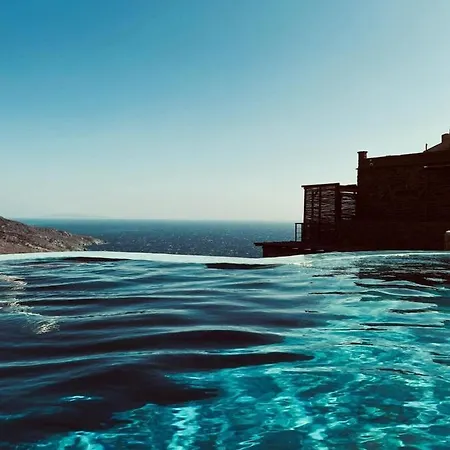 Ξενοδοχείο με διαμερίσματα Aegean Castle Andros - Adults Only Αγία Ελεούσα